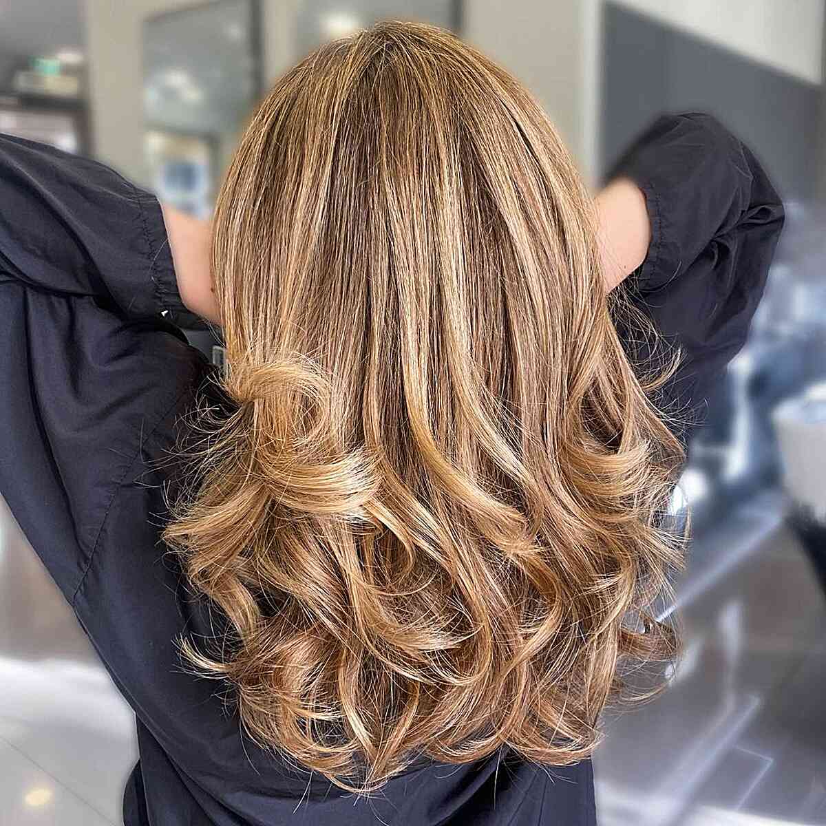 Bright Caramel Blonde Highlights for Medium Hair