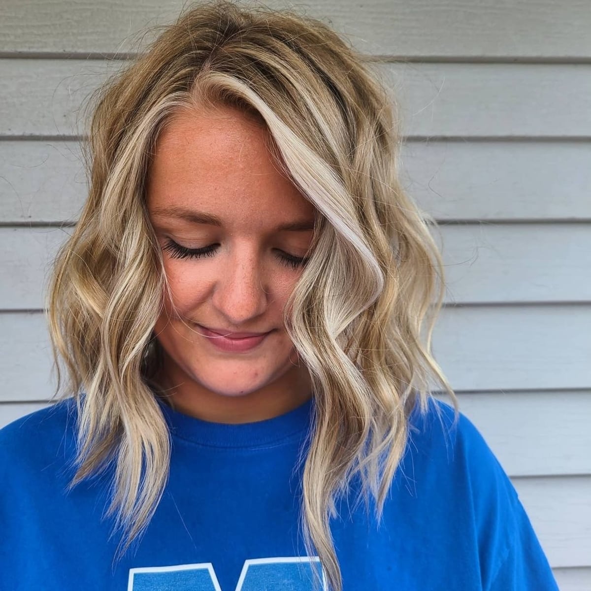 Messy Shoulder-length angled bob for fine hair