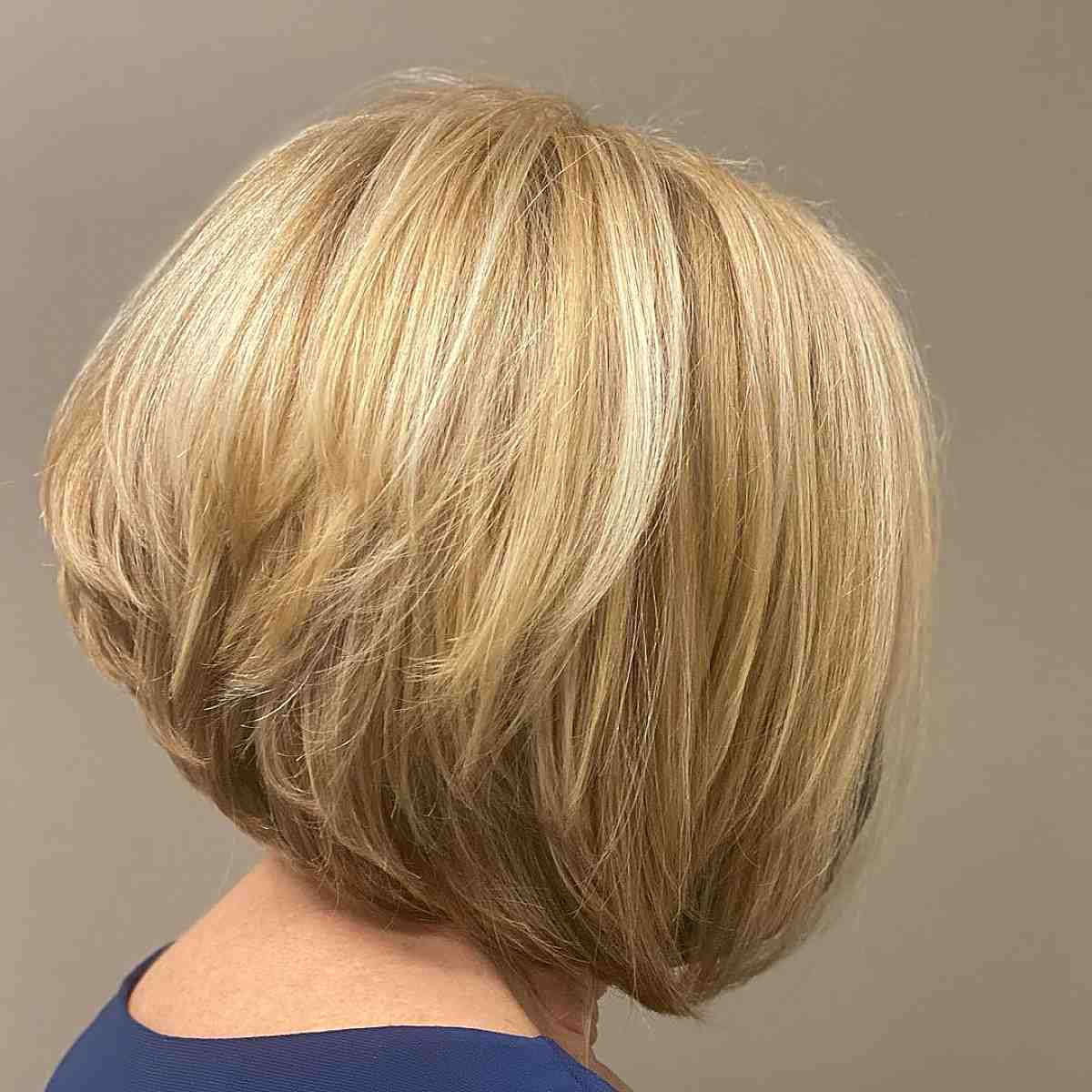 Straight Graduated Bob Hairstyle with Shorter Layers